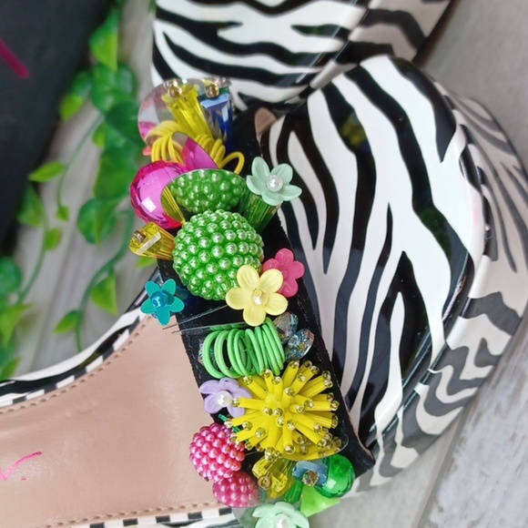 Betsey Johnson Jorden NIB - Picture 5 of 11